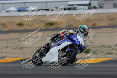 media/Jan-14-2023-SoCal Trackdays (Sat) [[497694156f]]/Turn 4 Set 2 (1030am)/